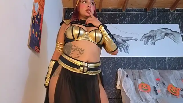 nicelle carson  online show from October 31, 12:39 pm