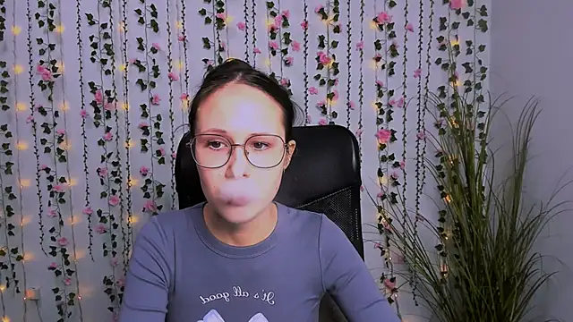 mona cloud online show from March 21, 9:45 am