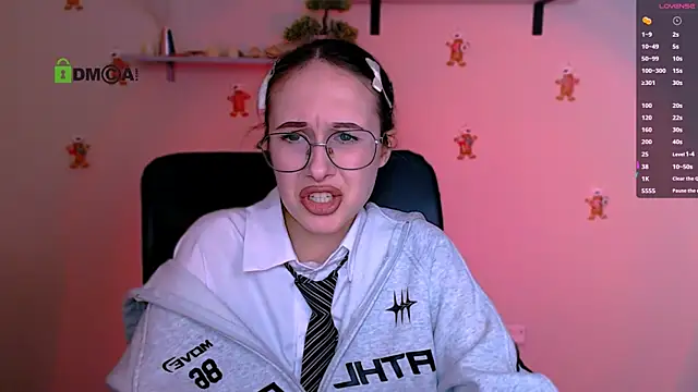 mona cloud online show from January 7, 8:11 pm