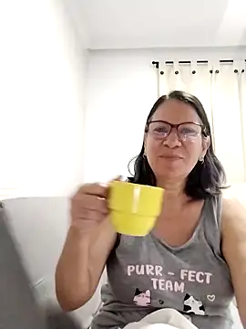 Snapshot of victoria_wayne chatting on May 8, 9:25 am victoria wayne online show from May 8, 9:25 am