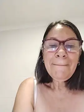 Snapshot of victoria_wayne chatting on May 29, 10:35 am victoria wayne online show from May 29, 10:35 am