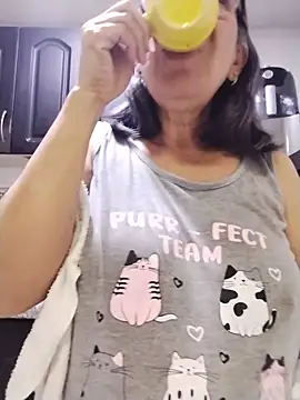 Snapshot of victoria_wayne chatting on July 1, 9:22 am victoria wayne online show from July 1, 9:22 am