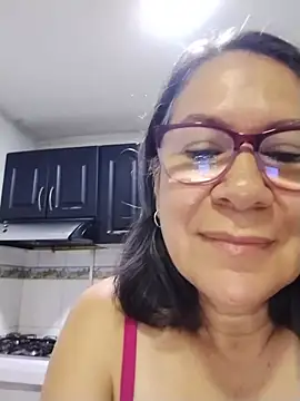 Snapshot of victoria_wayne chatting on July 4, 9:26 am victoria wayne online show from July 4, 9:26 am