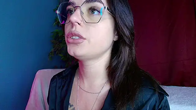Snapshot of Perfect_Moans chatting on June 17, 4:15 am Perfect Moans online show from June 17, 4:15 am