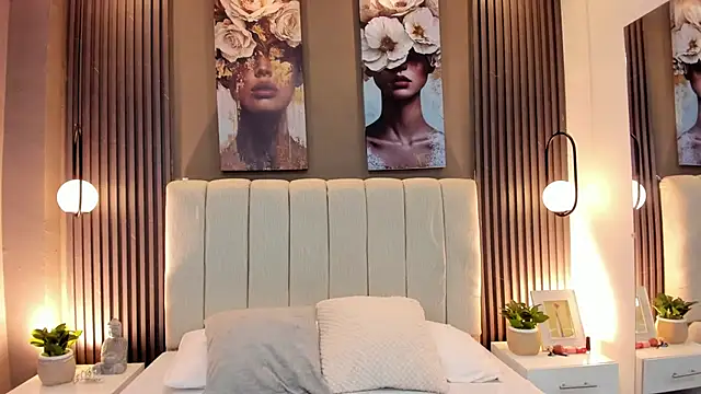 Snapshot of GiannaColling1 chatting on October 30, 7:36 pm GiannaColling1 online show from October 30, 7:36 pm