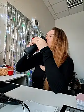 Juicy PeachLux online show from January 11, 6:51 am