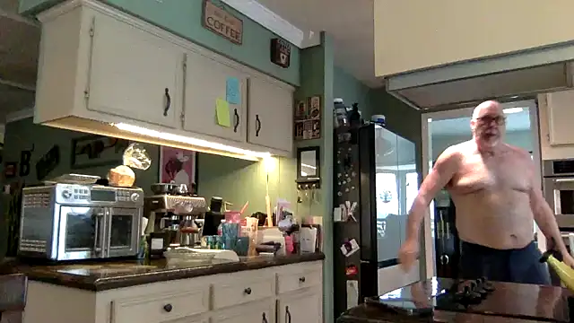 superbearboss online show from February 20, 4:40 pm