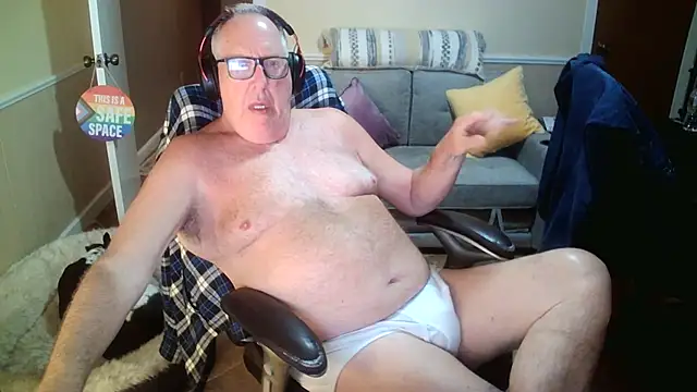 superbearboss online show from June 11, 3:04 am