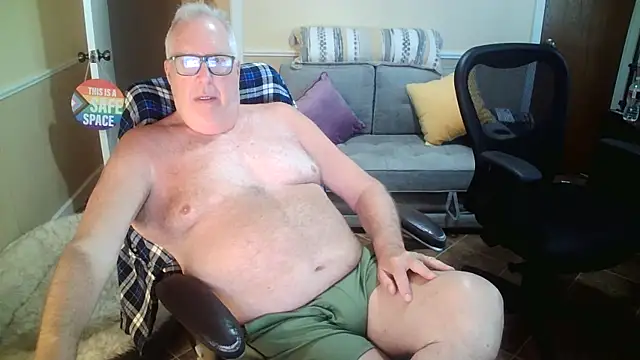 superbearboss online show from June 11, 10:52 pm