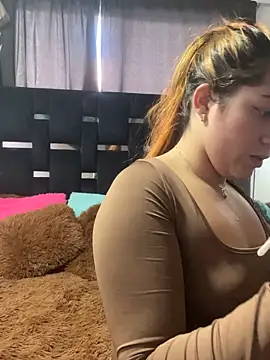 Karina Leon online show from April 18, 5:06 pm