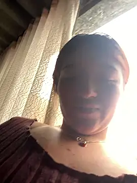 Karina Leon online show from April 19, 7:05 pm