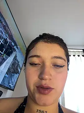 Snapshot of Karina_Leon chatting on June 5, 8:58 pm Karina Leon online show from June 5, 8:58 pm