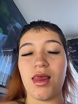Karina Leon online show from July 12, 5:37 pm