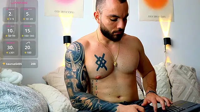 Snapshot of Isaac_Carter chatting on March 9, 1:48 pm Isaac Carter online show from March 9, 1:48 pm