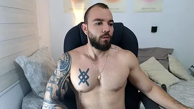 Snapshot of Isaac_Carter chatting on September 16, 11:11 am Isaac Carter online show from September 16, 11:11 am