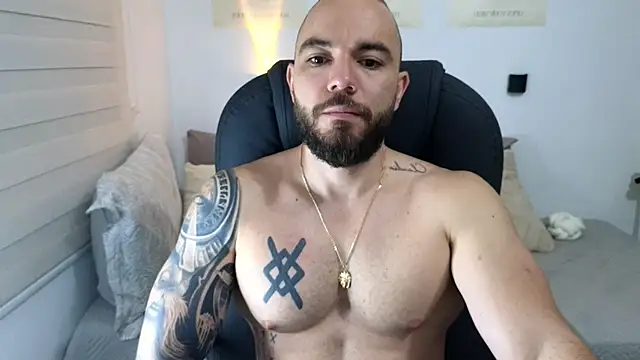 Snapshot of Isaac_Carter chatting on September 25, 11:03 am Isaac Carter online show from September 25, 11:03 am