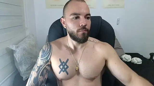 Snapshot of Isaac_Carter chatting on October 20, 10:59 am Isaac Carter online show from October 20, 10:59 am