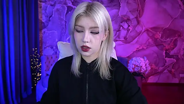 Snapshot of SelenaIris chatting on September 27, 6:29 am SelenaIris online show from September 27, 6:29 am