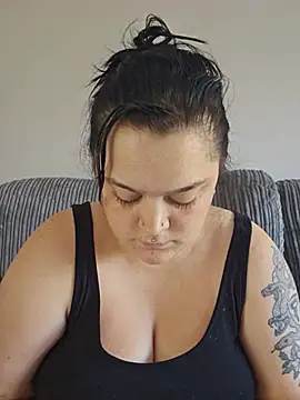 Snapshot of Saucy-Serenity chatting on July 18, 9:46 am Saucy-Serenity online show from July 18, 9:46 am