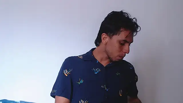 Snapshot of Monkey_uchiha777 chatting on November 15, 1:51 pm Monkey uchiha777 online show from November 15, 1:51 pm