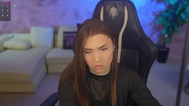 Snapshot of Billie054 chatting on November 13, 6:56 am Billie054 online show from November 13, 6:56 am