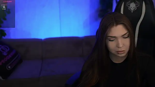 Snapshot of Billie054 chatting on December 5, 8:01 am Billie054 online show from December 5, 8:01 am