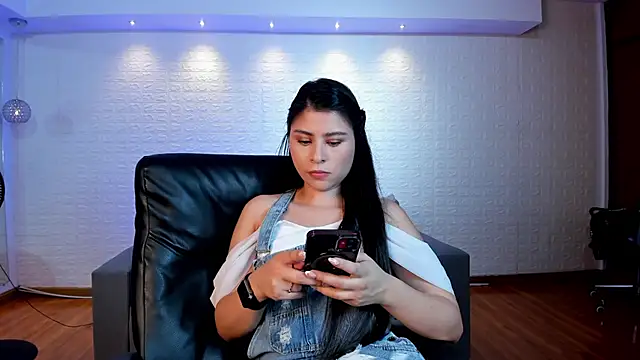 Catalina Santhana online show from October 18, 6:08 pm