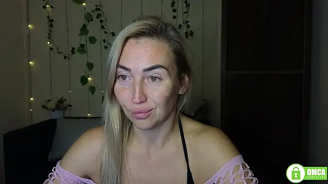 Kiss julli88I online show from October 23, 5:23 pm