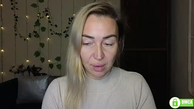 Kiss julli88I online show from November 10, 6:40 pm