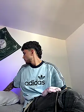 samevansx  online show from December 1, 6:35 pm