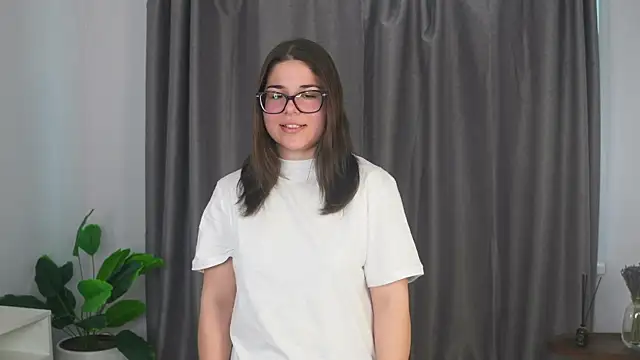 FloraBanford online show from March 17, 7:57 am