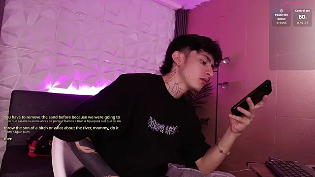 troy rouge online show from December 18, 7:31 pm