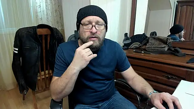 Snapshot of Grandor_M chatting on March 12, 12:04 pm Grandor M online show from March 12, 12:04 pm