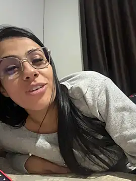 jheicylli online show from June 14, 2:24 am