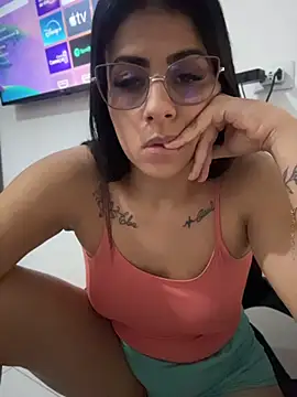 Snapshot of jheicylli chatting on June 28, 4:13 pm jheicylli online show from June 28, 4:13 pm