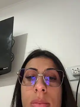 Snapshot of jheicylli chatting on July 11, 12:46 am jheicylli online show from July 11, 12:46 am