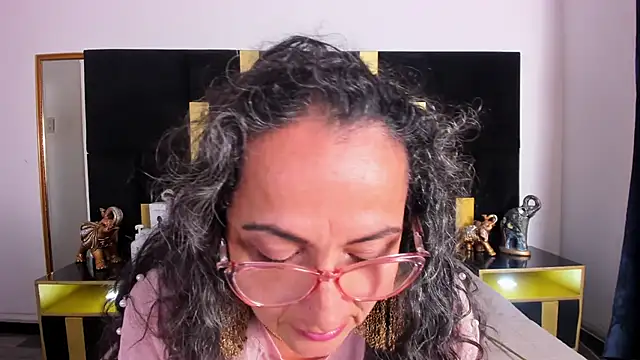 AlessandraLeroy online show from March 8, 3:24 pm