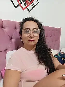 AlessandraLeroy online show from May 25, 12:49 am