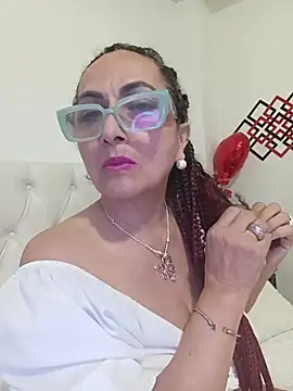 AlessandraLeroy online show from July 5, 12:39 am