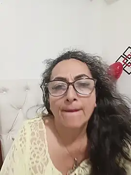 AlessandraLeroy online show from July 8, 1:43 am