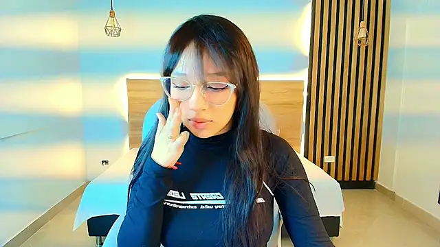 sharon rosse   online show from March 9, 8:02 pm