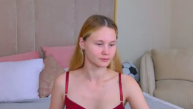 AmeliRoyse online show from June 30, 5:14 pm