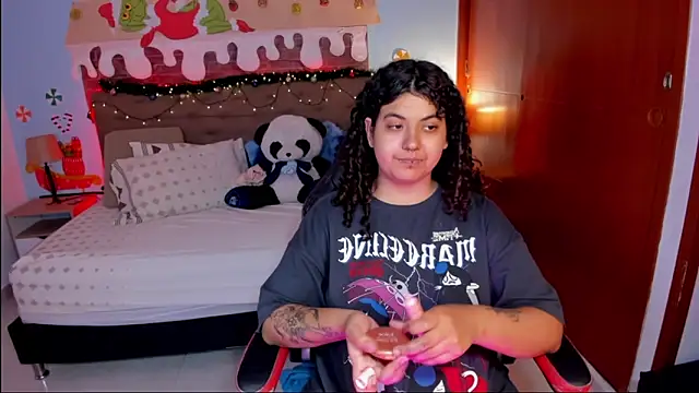  Lilly miller online show from December 14, 9:52 pm