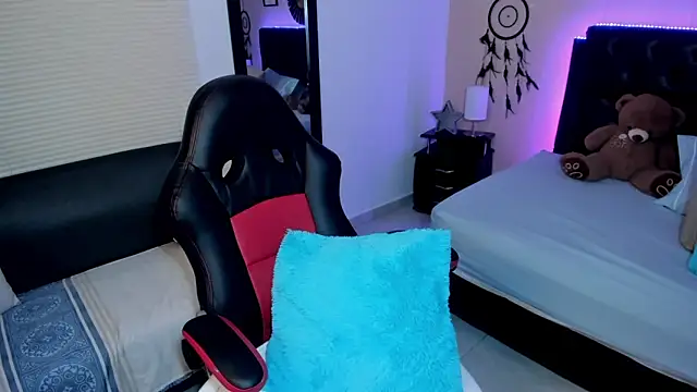  Lilly miller online show from March 10, 7:19 pm