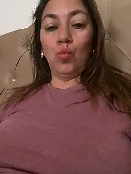 Snapshot of Luna-nevada chatting on July 19, 1:04 pm Luna-nevada online show from July 19, 1:04 pm