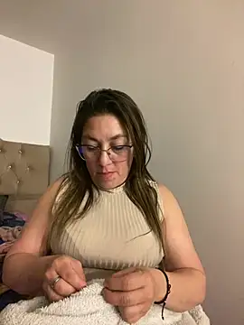 Snapshot of Luna-nevada chatting on July 20, 1:42 am Luna-nevada online show from July 20, 1:42 am