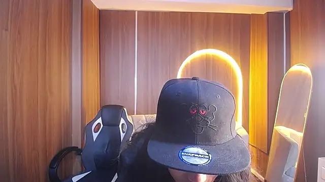 Snapshot of _wendy_b chatting on October 26, 8:26 pm wendy b online show from October 26, 8:26 pm