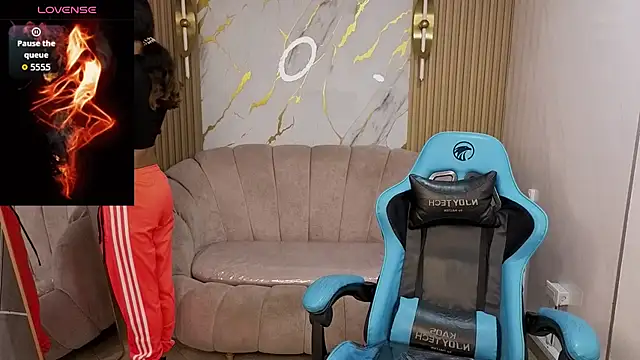 Snapshot of _wendy_b chatting on November 6, 3:29 am wendy b online show from November 6, 3:29 am