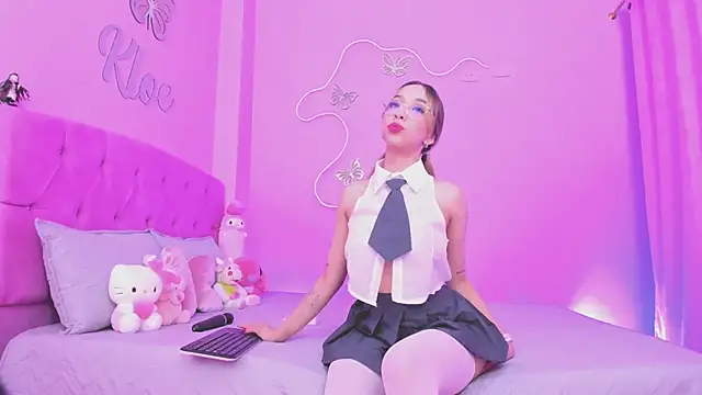 KloeJonnes  online show from March 29, 3:28 am