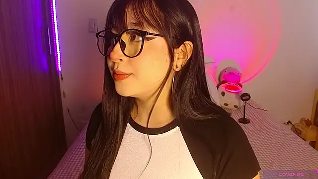 Snapshot of Oliviargf chatting on August 3, 1:27 pm Oliviargf online show from August 3, 1:27 pm